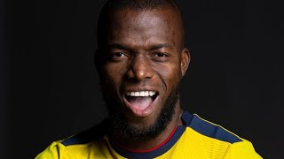 OVACIÓN Y CRÍTICAS A ENNER VALENCIA [upl. by Tiffi]