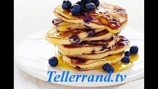 Rezept Pfannkuchen  Tellerrand TV QUICKIES [upl. by Fillander530]