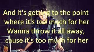 Justin Bieber  She Dont Like The Lights with Lyrics [upl. by Aikaj613]