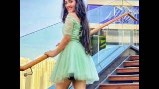 kya karu song  Ashnoor kaur green dress [upl. by Nuhsal]