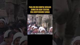 IBU IBU KOMPAK MEMBANTU TENTARA MENYEBRANGI SUNGAI alurceritaflim film [upl. by Also]