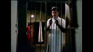 Mundhanai Mudichu Movie Emotional Scene  Urvashi feeds the baby  Bhagyaraj  Poornima [upl. by Hurty841]