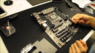 Mounting an ASUS X99 Deluxe Bitspower Waterblock [upl. by Lessirg]