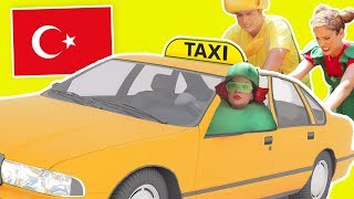 فوزي موزي وتوتي في إسطنبول  تاكسي البطيخة  Batihas Taxi [upl. by Peatroy141]