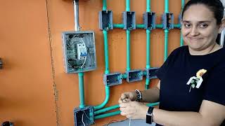 Instalación de una red eléctrica toma corriente con Interruptor [upl. by Eimoan]