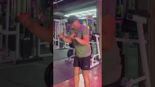 Extensiones de TRICEPS con Polea Alta gym [upl. by Llertnac]