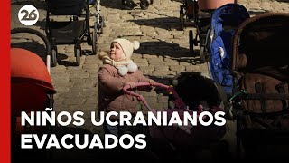 Niños ucranianos evacuados en áreas controladas por Rusia [upl. by Nixie]