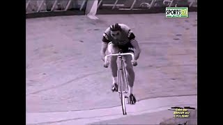 Le 25 octobre 1972 Eddy Merckx établissait un nouveau record de lheure sur le vélodrome de Mexico [upl. by Sherard318]