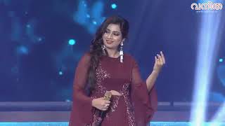 Deewani Mastani live performance  shreya ghosal [upl. by Aihseket128]