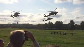 Helikoptrar hämtar militärer på Gärdet Stockholm [upl. by Ydnic]