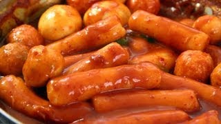 Spicy rice cake Tteokbokki 떡볶이 [upl. by Corbin395]