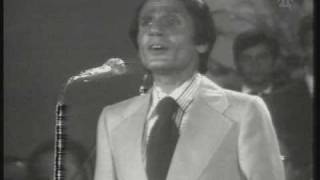 Abdel Halim Hafez  Foq el shok Live 12 عبدالحليم حافظ فوق الشوك [upl. by Adnael]