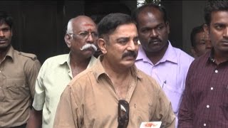 Kamal Hassan pays his condolences at K Balachanders residence  Death Funeral [upl. by Nylevol848]