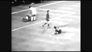 Classic Eusébio Moment v Manchester United 1968 European Cup Final [upl. by Golanka545]