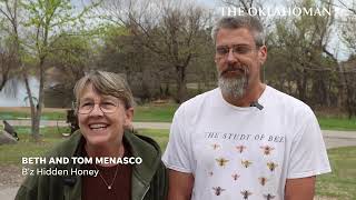 Oklahoma beekeepers help Edmond homeowners relocate endangered bee colony [upl. by Akered388]