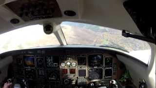 Beechcraft Starship landing Rwy 33 at Aspen  flight deck view [upl. by Sivar]