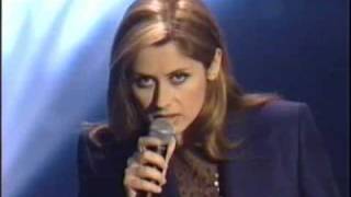 Lara Fabian  Je taime Live from the World Music Awards 1999 [upl. by Gunas994]