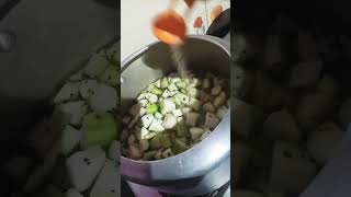 Tori ki sabji me roti bhigo k desi ghee dal k 10min chod do fir khao maja aa jayegafood foodie [upl. by Ursal761]