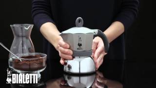 Bialetti  Cafetière Moka Induction [upl. by Nodnarg]