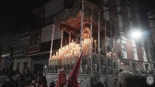 AL CIELO LA REINA DE TRIANA y SOLEDAD ROSA DE CASTILLEJA  ViernesSanto23  Hdad de Santiago [upl. by Noteek]