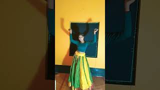 Makhna song dance youtubeshorts viralshorts makhnadancecover dance trendingshorts shotsviral [upl. by Odlanyar]