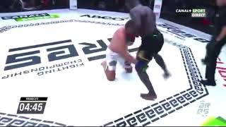 MMA Le Lutteur sénégalais Reug Reug met KO Le FrancoMarocain Sofiane Boukichou [upl. by Allis]