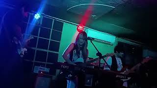 Gracenote  Babaeng Torpe Live Sagujio Makati YR Paramore Night [upl. by Atived]