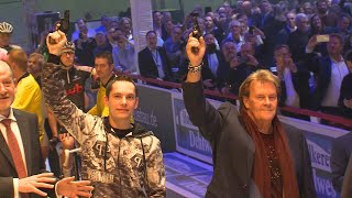 Sixdays Bremen Startschuss mit Howard Carpendale [upl. by Koziarz682]