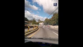 quotVi que el camión traía bastante humo en las llantasquot relata testigo de accidente en el km 195 [upl. by Sirrom]