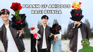 PRANK GF AKIDDOS 🤣 AKIDDOS BELIKAN GF BUNGA 🤪 [upl. by Church207]