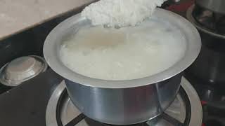 How to remove starch from rice while cooking I Destarched rice I Low Carbs rice cooking tips [upl. by Reyam]