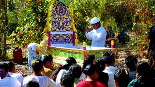 UNE CREMATION A BALI Indonésie  vidéo Dany Fischer 2012 [upl. by Sowell]