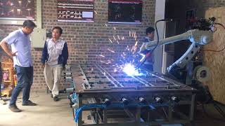 Robot hàn weldtec của hãng panasonic [upl. by Floris]