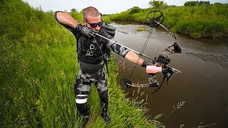 BowFishing A Creek HIDDEN In The City Lucky Shot  Jiggin With Jordan [upl. by Federica99]