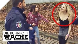 Betrunkenes Mädchen fliegt aus Disko Illegale Medikamente im Drink  Die Ruhrpottwache  SAT1 TV [upl. by Sanchez167]