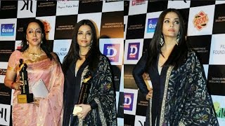 Aishwarya Rai amp Hema Malini At Dadasaheb Phalke Awards 2017 [upl. by Stelmach104]