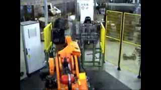 ISOLA ROBOTIZZATA CON ROBOT  WORKING ISLE DRIVEN BY ROBOT 6 AXIS [upl. by Lolande]