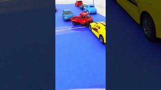 An accident on street  5 shorts midoandmiro trafficlight automobile hotwheels diecast [upl. by Nicholle]