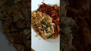 Nasi goreng dan keow toew goreng  ikan bilis crispy masak sendiri sarapan mantapbosku [upl. by Isadore]