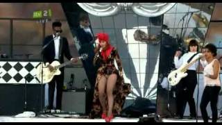 Paloma Faith  New York Isle Of Wight Festival 2010 [upl. by Watters397]