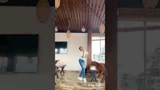 Samadhi rathnayake ♥️🥰 dance love dancecover song cute model dancesteps [upl. by Annaig]