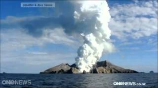 IMMINENT ERUPTION AS NEW ZEALANDS WHITE ISLAND VOLCANO EMITS 2 KM HIGH PLUME TUESDAY AUG 20 2013 [upl. by Ggerk66]