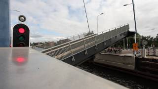 Nieuwe brug van Donk over de Zuid Willemsvaart [upl. by Eleen]