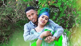 SHAADIYO SHARAF FT ABDIFATAH YARE HEES CUSUB ISKU DUUBNI IYO LAMAANAHA QARNIGA OFFICIAL VIDEO [upl. by Jammie]