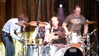 Buddy Holly HD by Weezer  O2 Academy Brixton 2011 [upl. by Ahpla727]