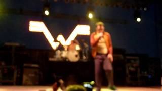 Weezer Memories Live in HD songs Debut From new album Hurley  Del Mar Race Track [upl. by Erlin548]