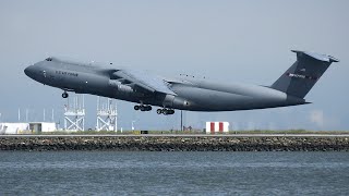 Boeing C 17 Nachschub aus der Luft [upl. by Esaj92]