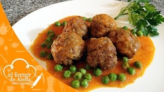 Albóndigas con Guisantes [upl. by Rolyt]