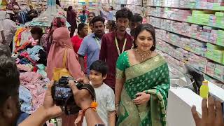 Shabana MrManaivi Sembaruthi serial actress at Vellore Pachayappas silks [upl. by Adnarim840]