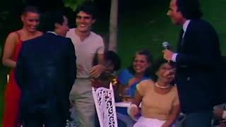 Julio Iglesias broma Concurso Julio Iglesias 1981 Chile [upl. by Yrrum82]